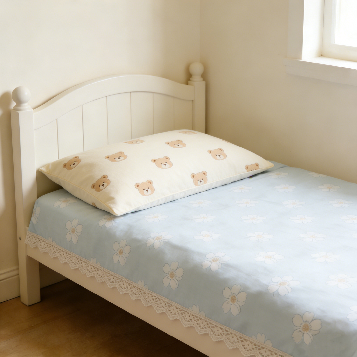 Blue & White Floral Bed Set